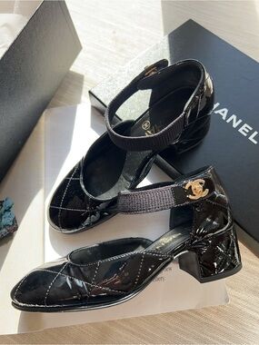 Chanel 2023 Mary Jane D'Orsay Pumps 35